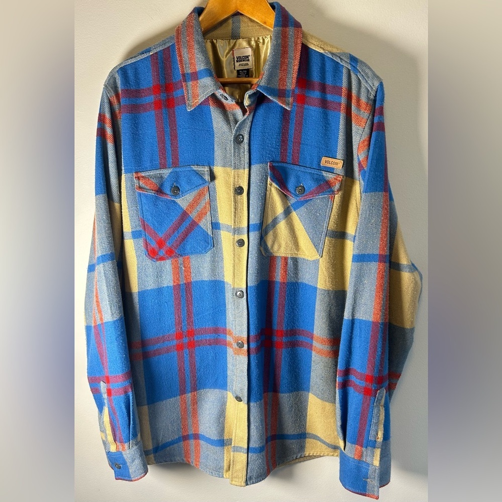 Vintage Volcom Workwear Men’s Plaid Flannel Shirt Men's XL Blue Red Button Up